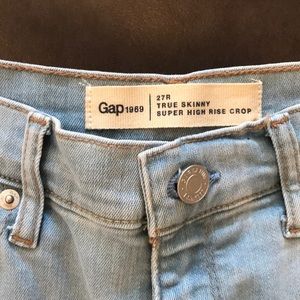 Gap True Skinny Super High Rise Crop Jeans